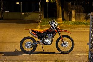 motocross marchio francese con motore cinese