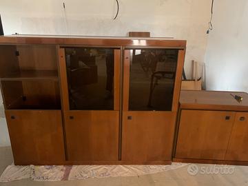 Mobile e tavolo per  salotto legno  di noce