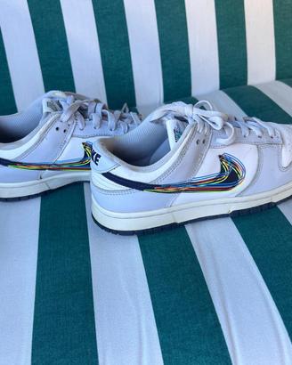 Nike Dunk grigie e bianche
