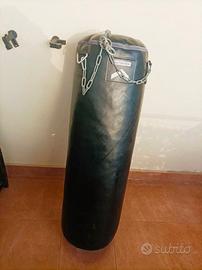 SACCO DA BOXE OUTSHOCK 20 KG