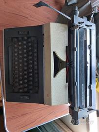 Adler universal 400 macchina da scrivere