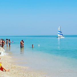 Posizione centrale e a 100 m dalla spiaggia