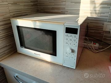 Forno Microonde Panasonic NN-GD452W