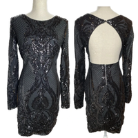 Vestito Attillato schiena nuda con paiettes