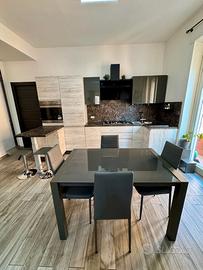 Cucina angolare penisola + Hotpoint Ariston forno