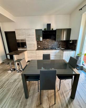 Cucina angolare penisola + Hotpoint Ariston forno