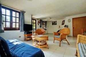 VILLA A SCHIERA A QUARTU SANT'ELENA