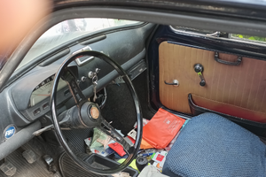 Fiat cinquecento d epoca di colore blu