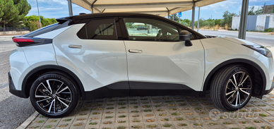 Toyota c-hr ng-24 lounge 2.0 hybrid 200 cv