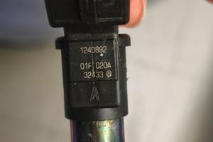 iniettori Triumph 1240892