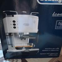 macchinetta per fare caffè e cappuccini
