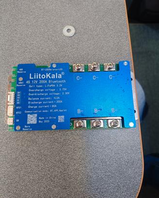 bms 200A con bluetooth per monitorare la batteria 