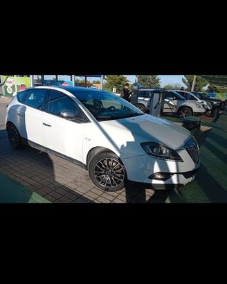 Lancia delta GPL incluso passaggio di proprietà