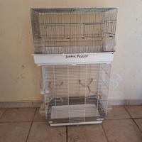2 gabbie per pappagalli 