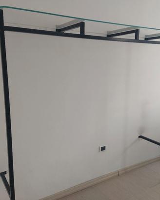Arredamento negozio abbigliamento 