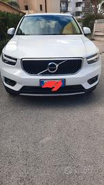 VOLVO XC40 T3