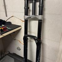 Forcella rock shox boxxer