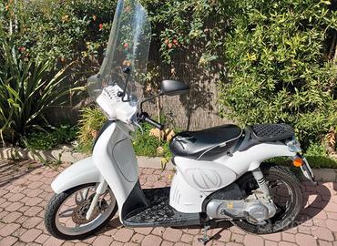 Aprilia Scarabeo 50 - 2015