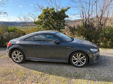 Auto Audi TT