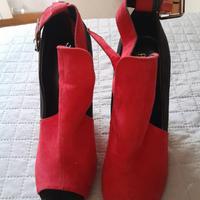 décolleté nero e rosso