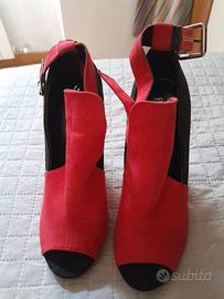 décolleté nero e rosso