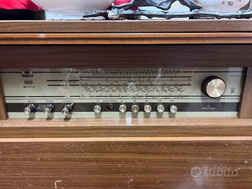 Mobile legno giradischi e stereo radio