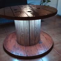 Tavolino artigianale in legno riciclato con LED