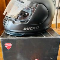 Casco Arai