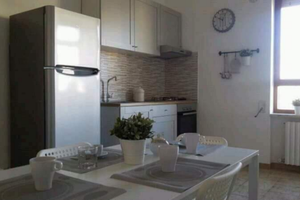 Appartamento per 4 studentesse 300,00 a stanza