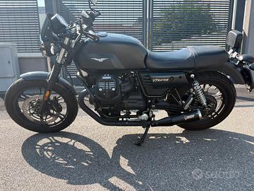 Moto Guzzi v7 III Stone 2018
