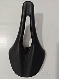 Sella Fizik Tempo Argo R1 carbon rail