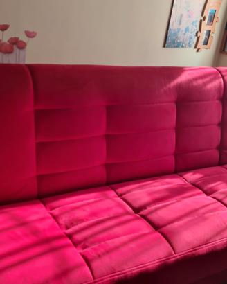 divano letto in buone condizioni  .125x187.aperto 