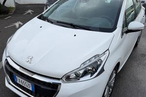 Peugeot 208 BlueHDi 100 S&S 5 porte Allure