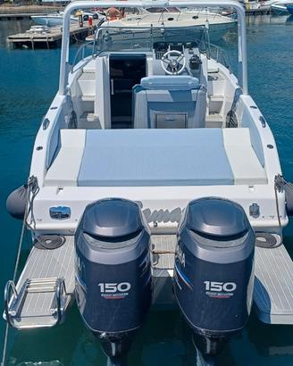 M24 Sport WA con motori Yamaha 150