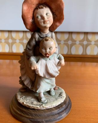 Statua scultura mamma/bambino