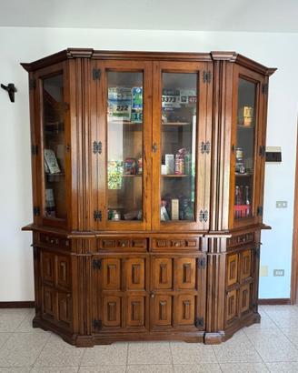 Credenza con vetrina in legno
