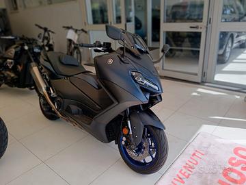 YAMAHA T-MAX 560