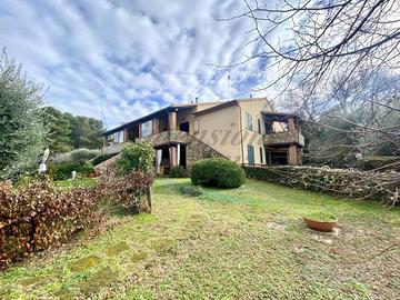 Appartamento di 45 m² con più di 5 locali a Santa 