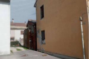 Immobile in asta di 144 m² con 4 locali e box auto