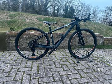 MTB in carbonio 
