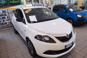 Lancia Ypsilon 1.0 FireFly 70cv Hybrid Gold Plus