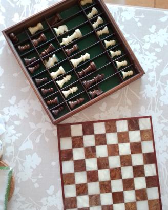 Scacchiera in onice e legno