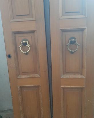 portone in legno 
