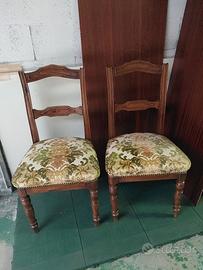 Coppia Sedie classiche in legno imbottite