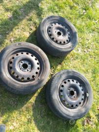 Cerchio in ferro pneumatico HANKOOK M+S 195/55R15