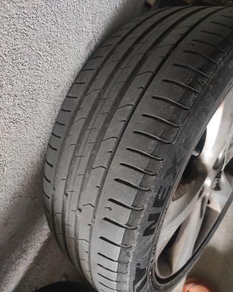 4 gomme più cerchi originali Opel Astra 2010
