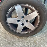 Ceechi in lega comprese di gomme invernali