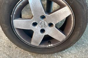 Ceechi in lega comprese di gomme invernali