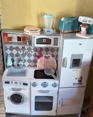 Cucina piu computer di legno