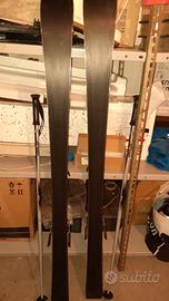 sci con bacchette. scarponi da sci  .scarpa spinni